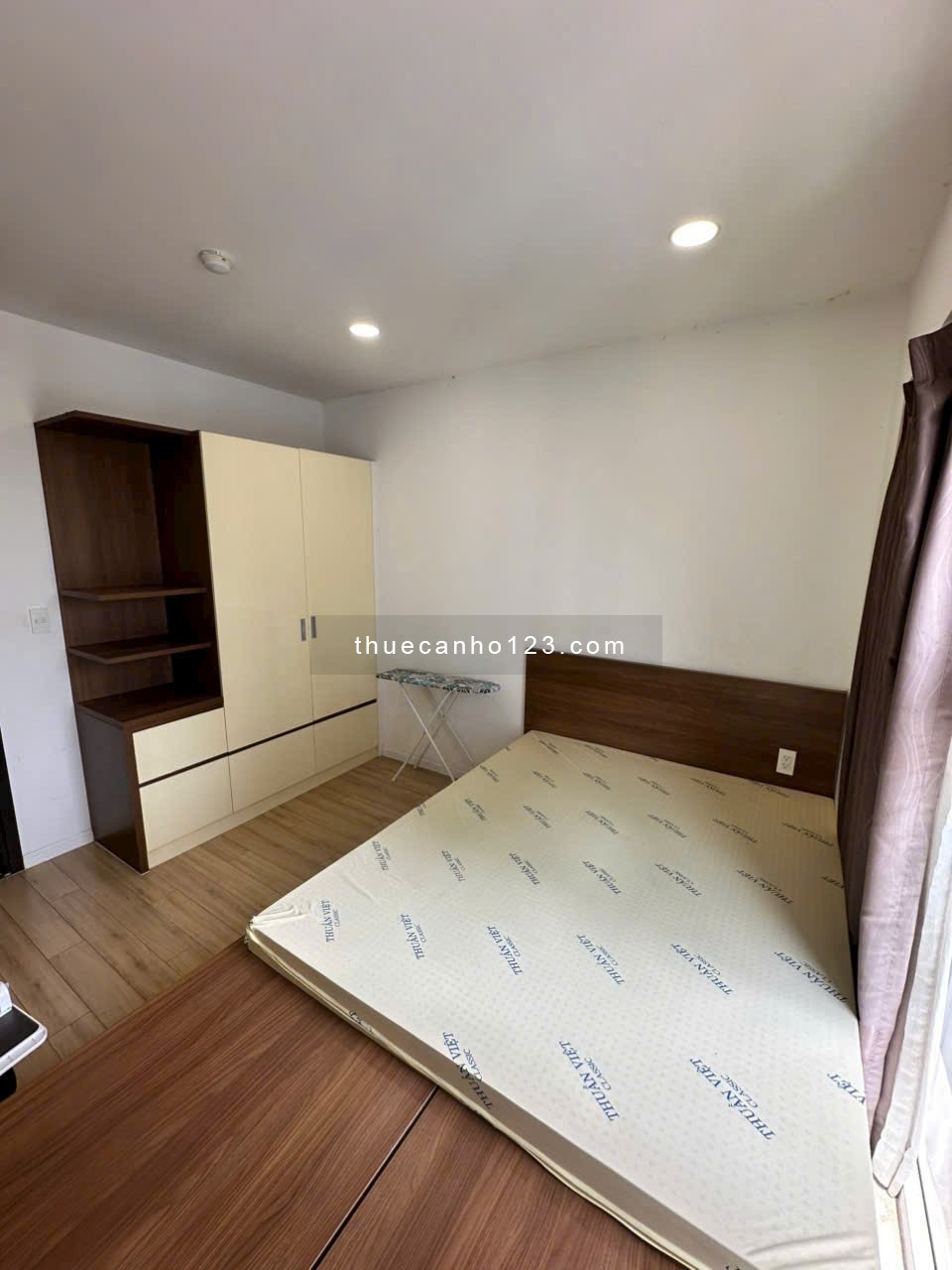 Cho thuê căn hộ CC Phúc Yên 1, Tân Bình, Giá : 11 triệu, 90m2, 2PN, 2WC, đầy đủ tiện ích