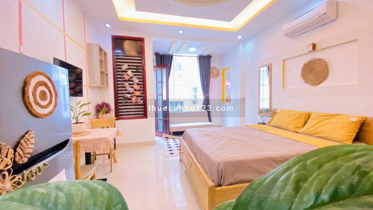 Cho thuê căn hộ tách bếp có ban công, Máy chiếu - Gần Bùi Viện, chợ Bến Thành Quận 1