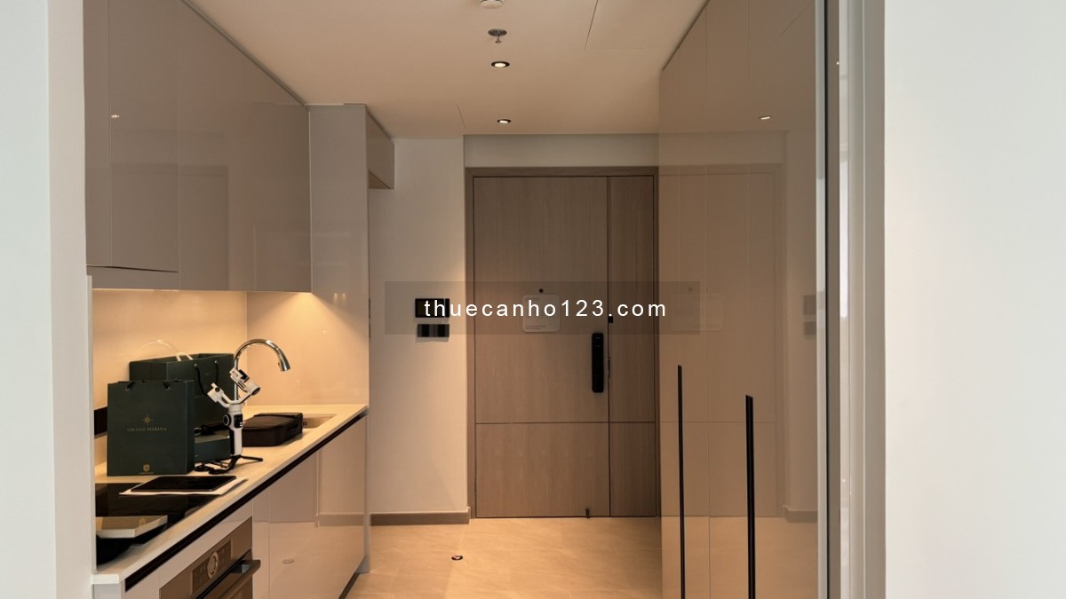 Cho thuê gấp căn hộ 1PN+1, 1WC, 71m2 tại Grand Marina Saigon, giá chỉ 55tr vnd bao phí quản lý.
