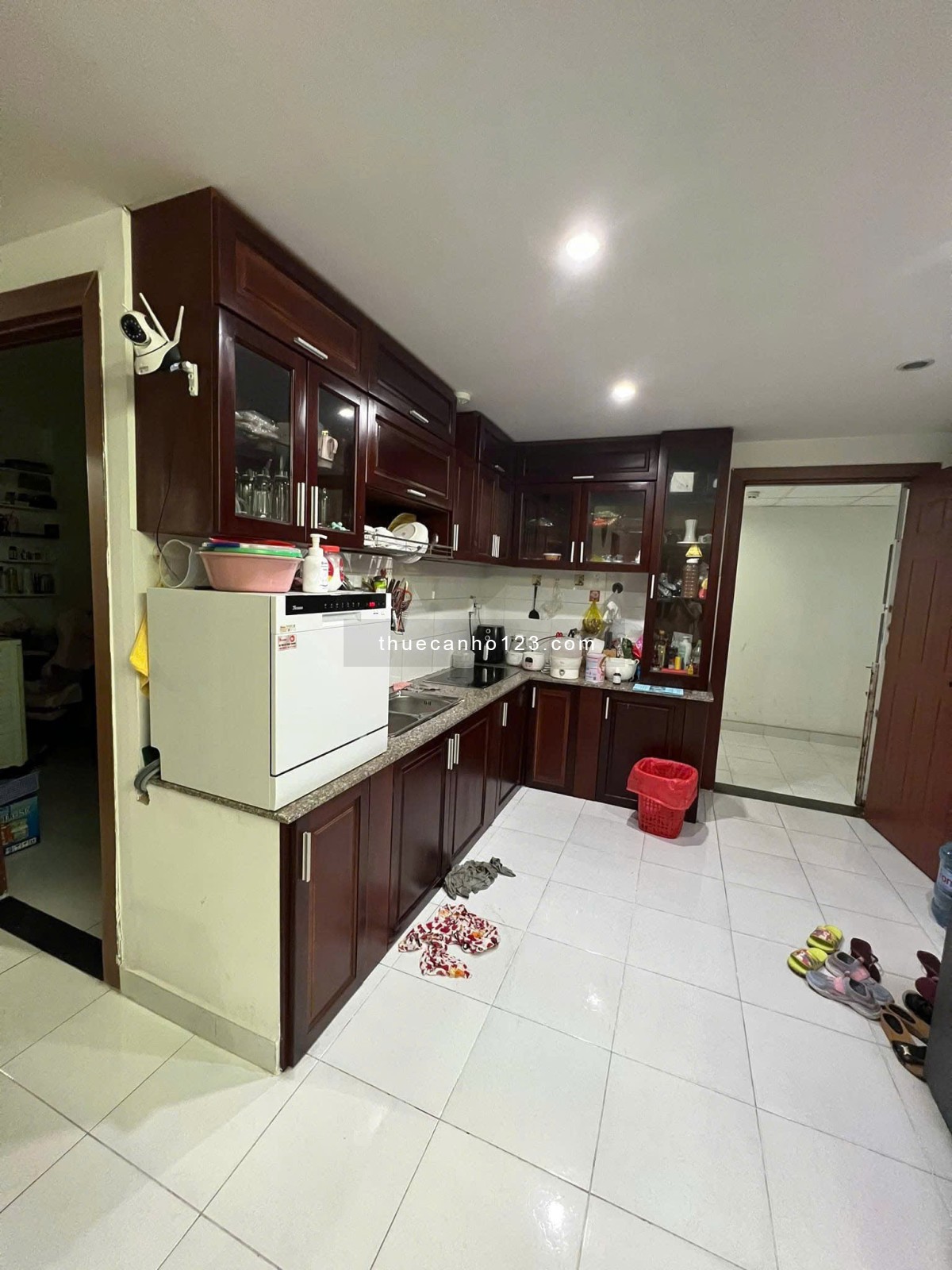 Chung cư Screc , P12,quận 3, nội thất, 2p, 2wc, 78m2, giá 14tr/tháng