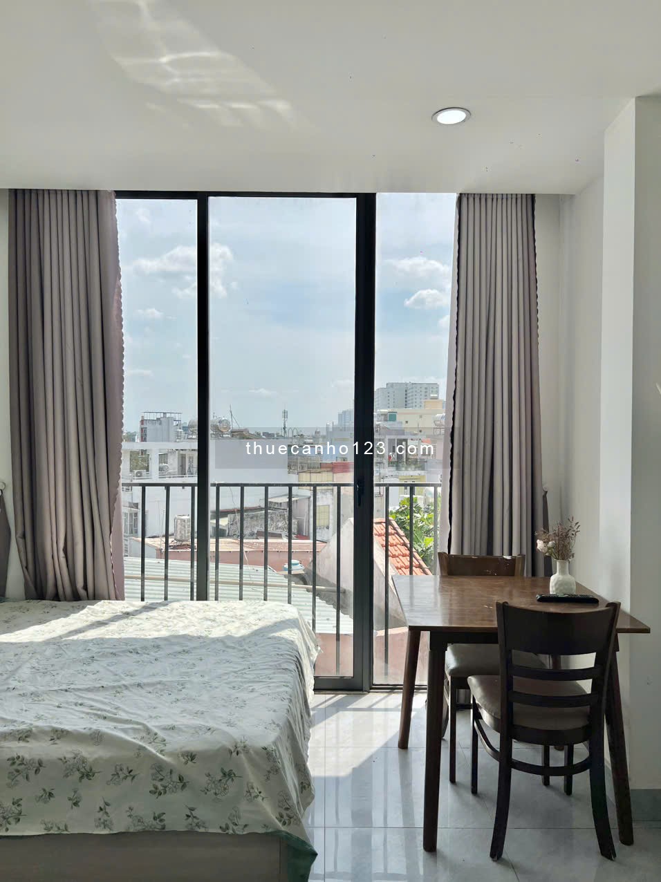 Cho thuê căn hộ studio ban công - Cửa sổ - Đầy đủ nội thất - Trống sẵn vào ở ngay