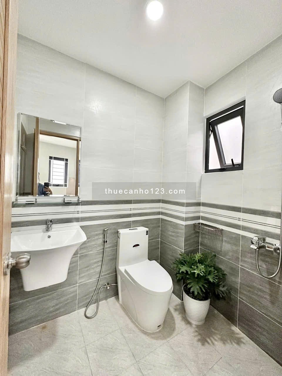 Khai trương căn hộ mini dạng studio - Cửa sổ thoáng - Cách Phan Đăng Lưu chỉ 3 phút