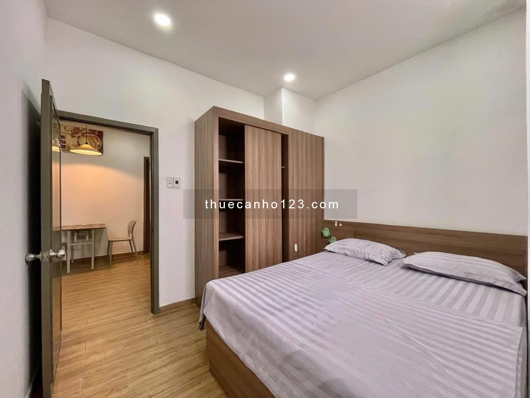 Cho Thuê Căn Hộ 2PN Cao Cấp - Full Nôii Thất - Máy Giặt Riêng mới 100% ngay Lạc Long Quân - Đầm Sen
