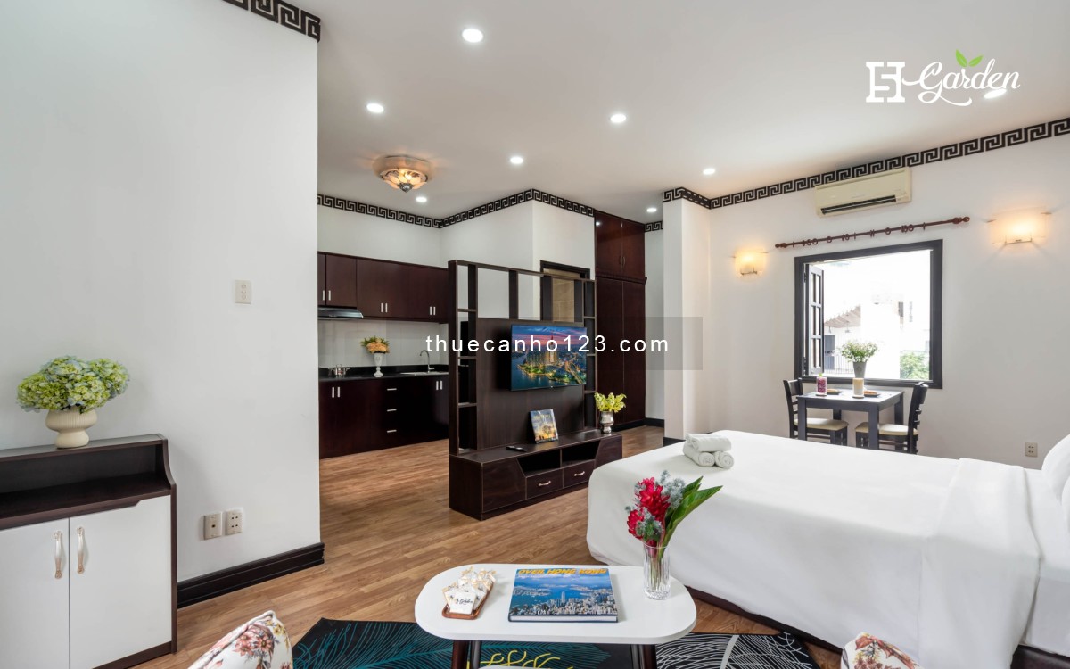 Phòng Đẹp Ở Đây!! Cho Thuê Căn Hộ Mới Cao Cấp Ban Công Đủ Tiện Ích Etown Cộng Hoà - Bàu Cát - K300