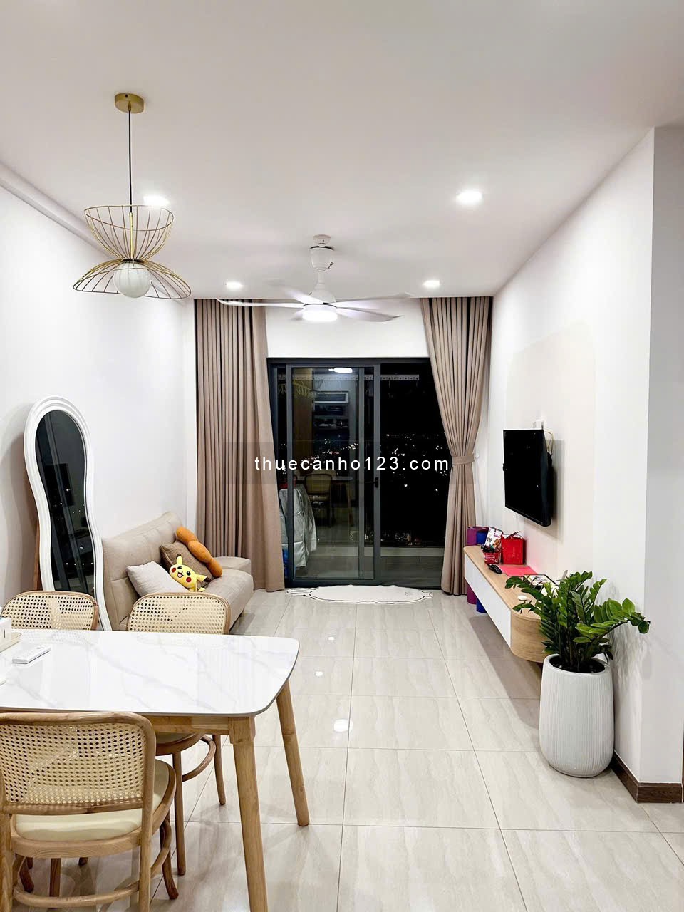 Chung cư Botanic, Nguyễn Thượng Hiền, PN: 2p ngủ 2wc, nội thất đẹp 17tr/th