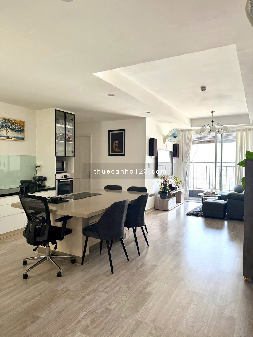 Cho thuê CH CC Xi Grand Court - Lý Thường Kiệt, Quận 10 - DT: 98m2 - 3PN - Giá thê: 20tr/tháng