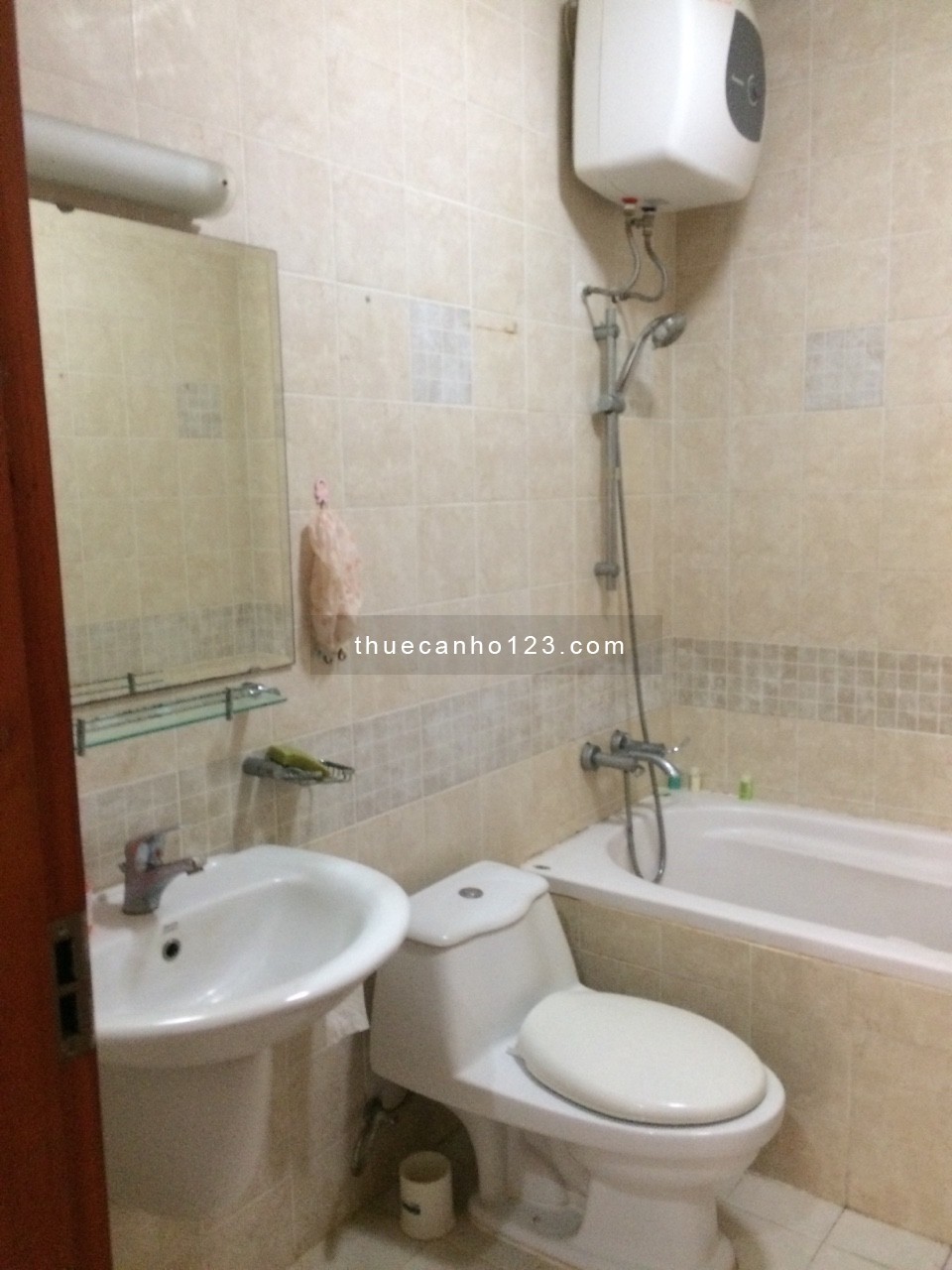 Cần cho thuê căn hộ V-Star, ngay khu biệt thự Tấn Trường, P.Phú Thuận, Q.7, 96m2, 10tr