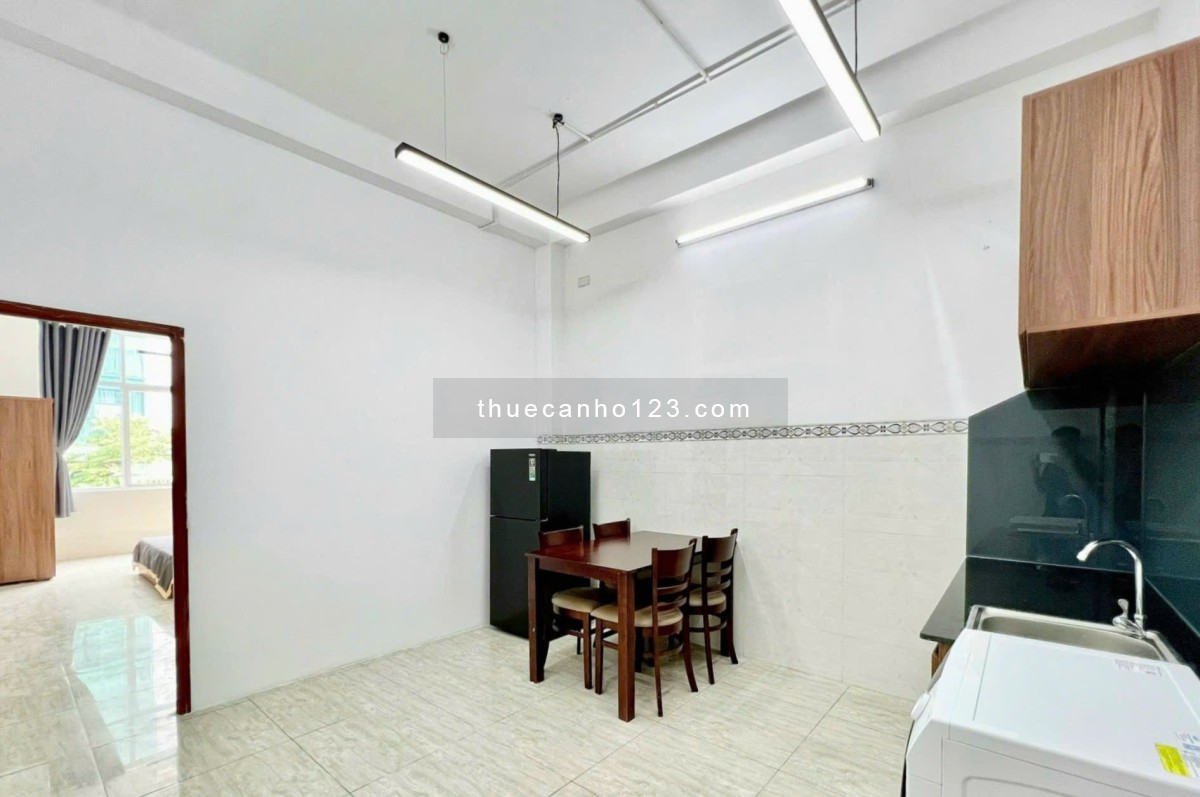 Giá Tốt !!!! CHDV Mới Cong Gần Sân Bay Tân Sơn Nhất!!!! 45m2 1 PN Bạch Đằng Q.Tân Bình