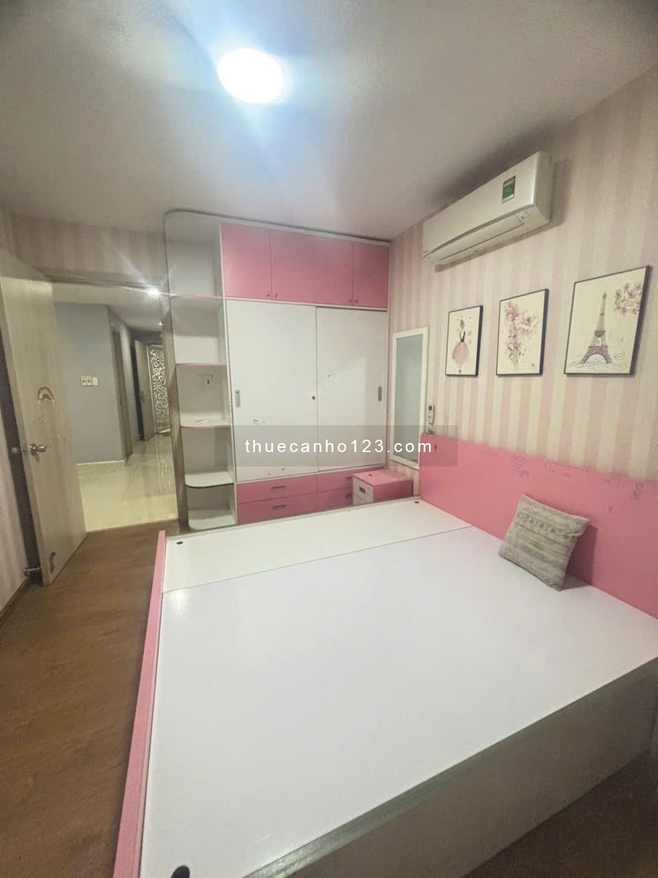 Chính chủ cho thuê căn hộ 93m 3 PN, 2WC, Full nội thất vào ở ngay