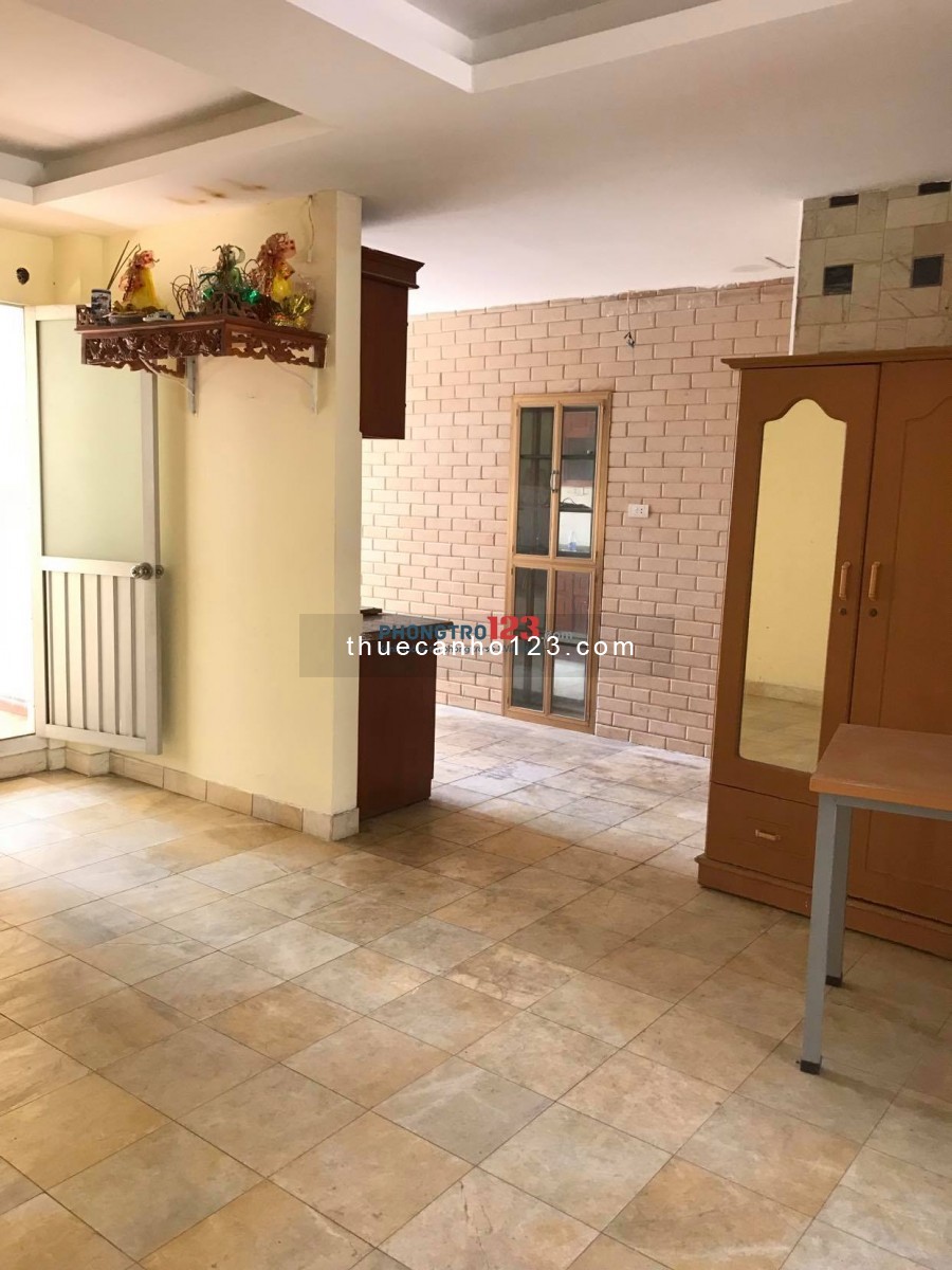 Cho thuê nhà tập thể, tầng 3 Trần Quý Cáp, quận Đống Đa, Hà nội (đi cả đường ngõ Văn Chương)