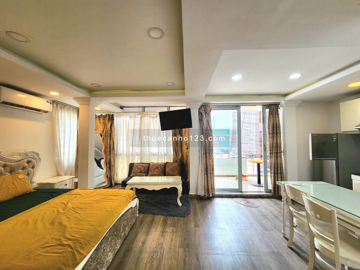 Penthouse trung tâm 45m2 balcony trồng cây, bồn tắm lớn, gần Chợ Thị Nghè, Cầu Bason, Thảo Cầm Viên