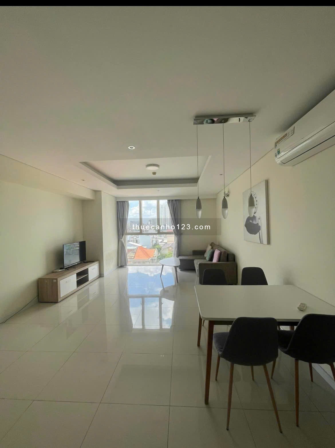 Chung cư Saigon Airport, Bạch Đằng, P2, TB, 96m2, 2PN, 2WC, 17tr/tháng.