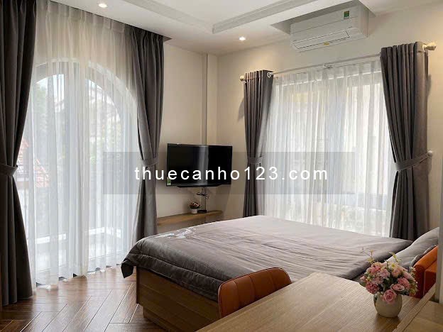 Cho thuê căn hộ Bình Thạnh – Diện tích 45m² – Thang máy – Nhà xe – Bồn tắm lớn – Balcony