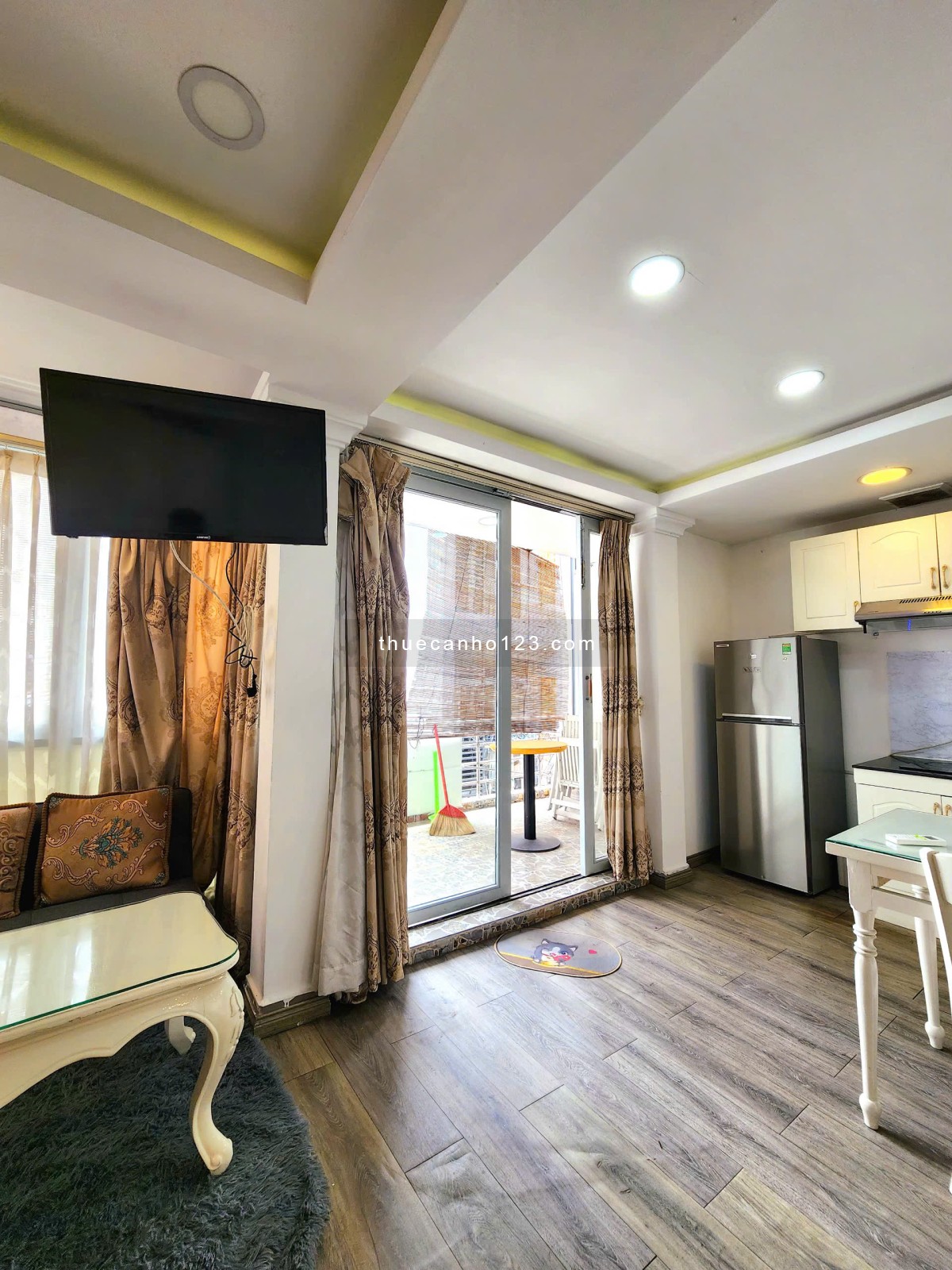 Penthouse trung tâm 45m2 balcony trồng cây, bồn tắm lớn, gần Chợ Thị Nghè, Cầu Bason, Thảo Cầm Viên