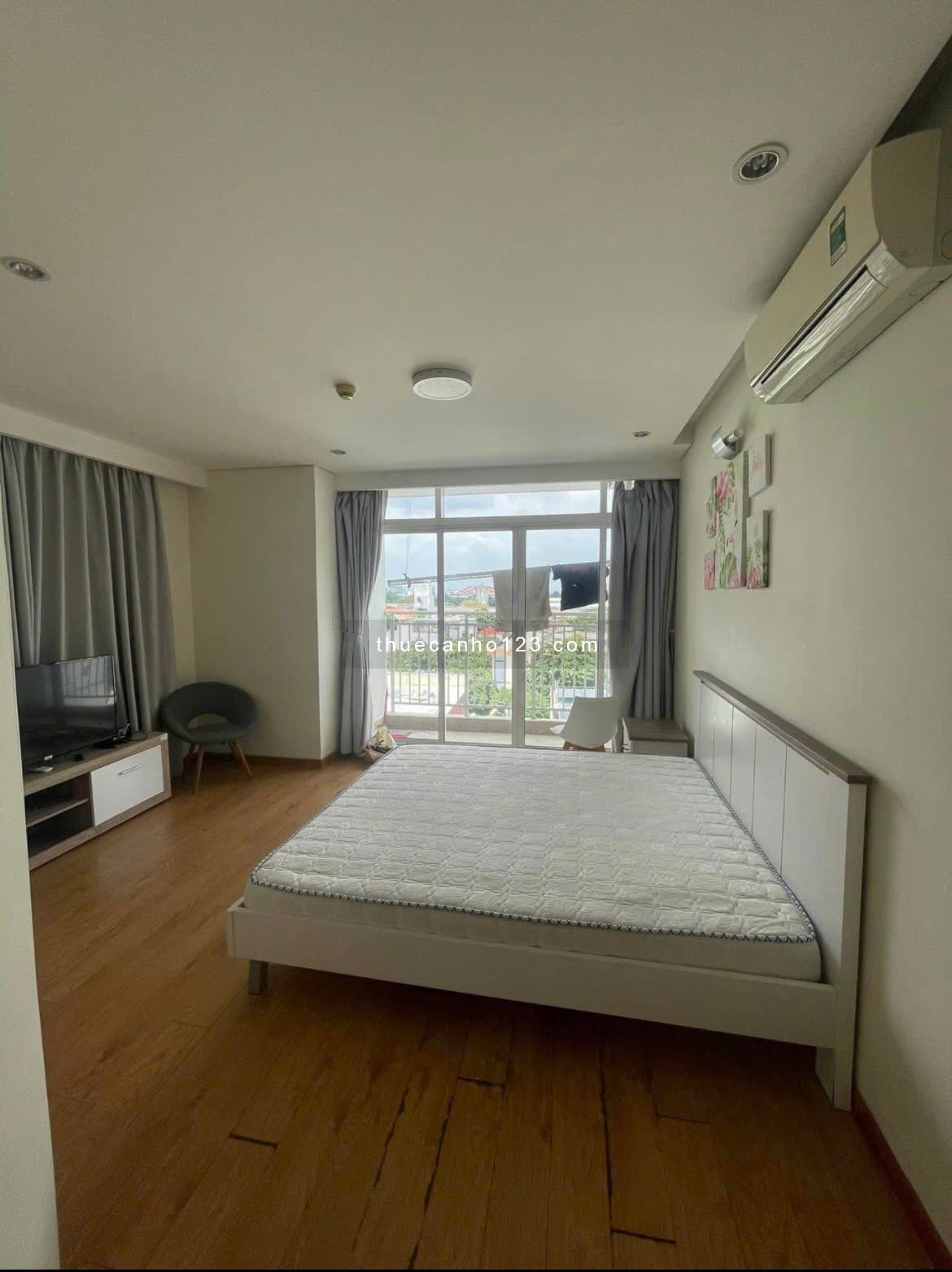 Chung cư Saigon Airport, Bạch Đằng, P2, TB, 96m2, 2PN, 2WC, 17tr/tháng.