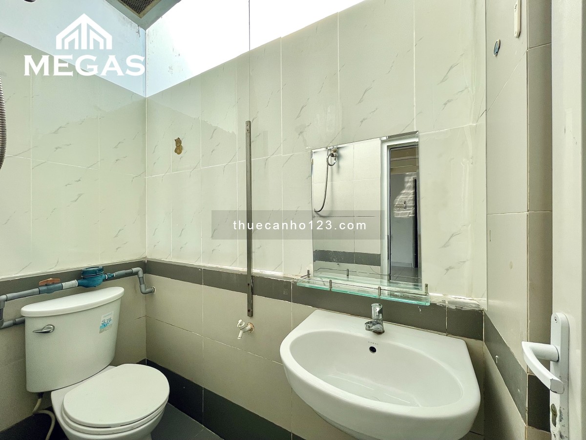 Cho thuê căn hộ dạng Duplex + Nội thất được trang bị đầy đủ + Giá Rẻ Ngay Lê Văn Sỹ quận 3