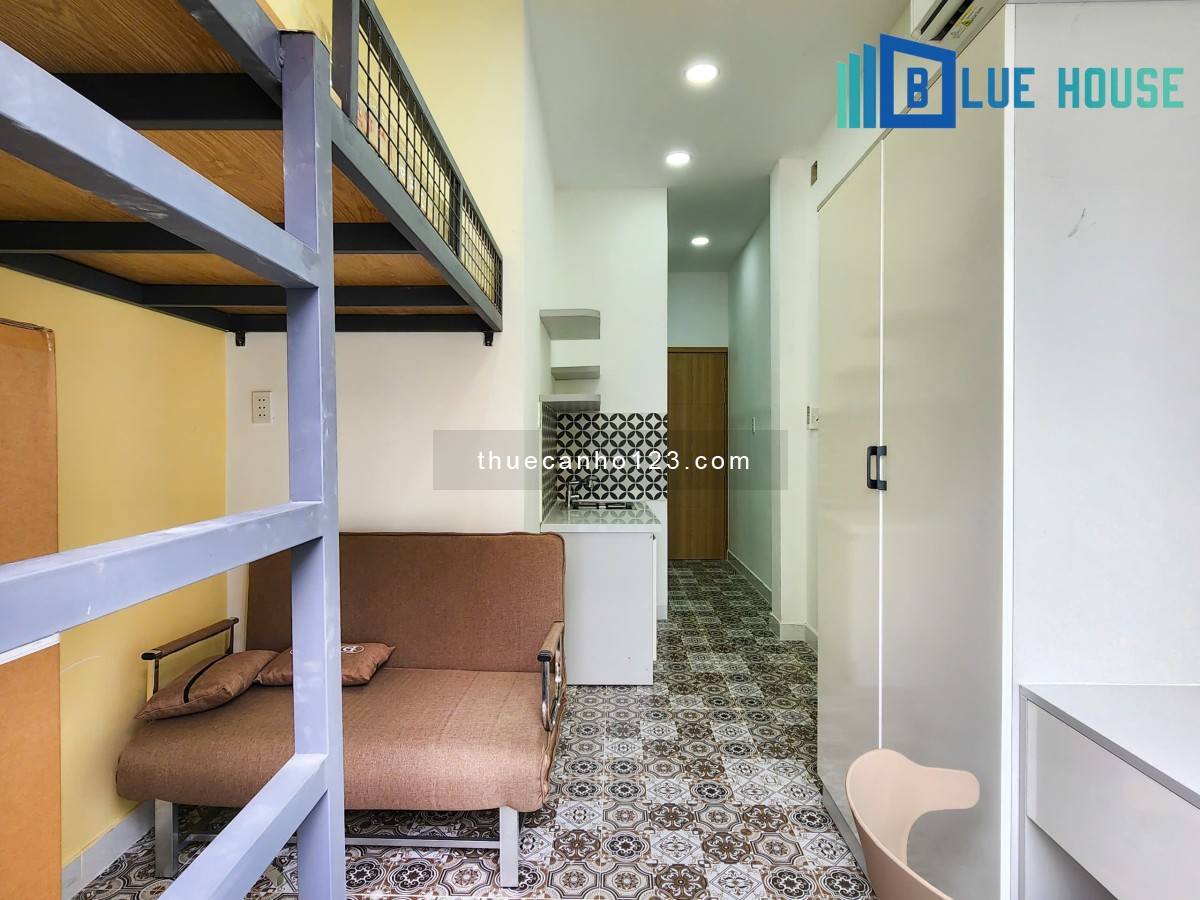 Căn hộ ban công/cửa sổ trời ngay bờ kè Hoàng Sa quận 3, full nội thất cao cấp