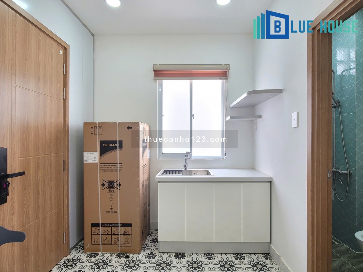 Căn hộ ban công/cửa sổ trời ngay bờ kè Hoàng Sa quận 3, full nội thất cao cấp