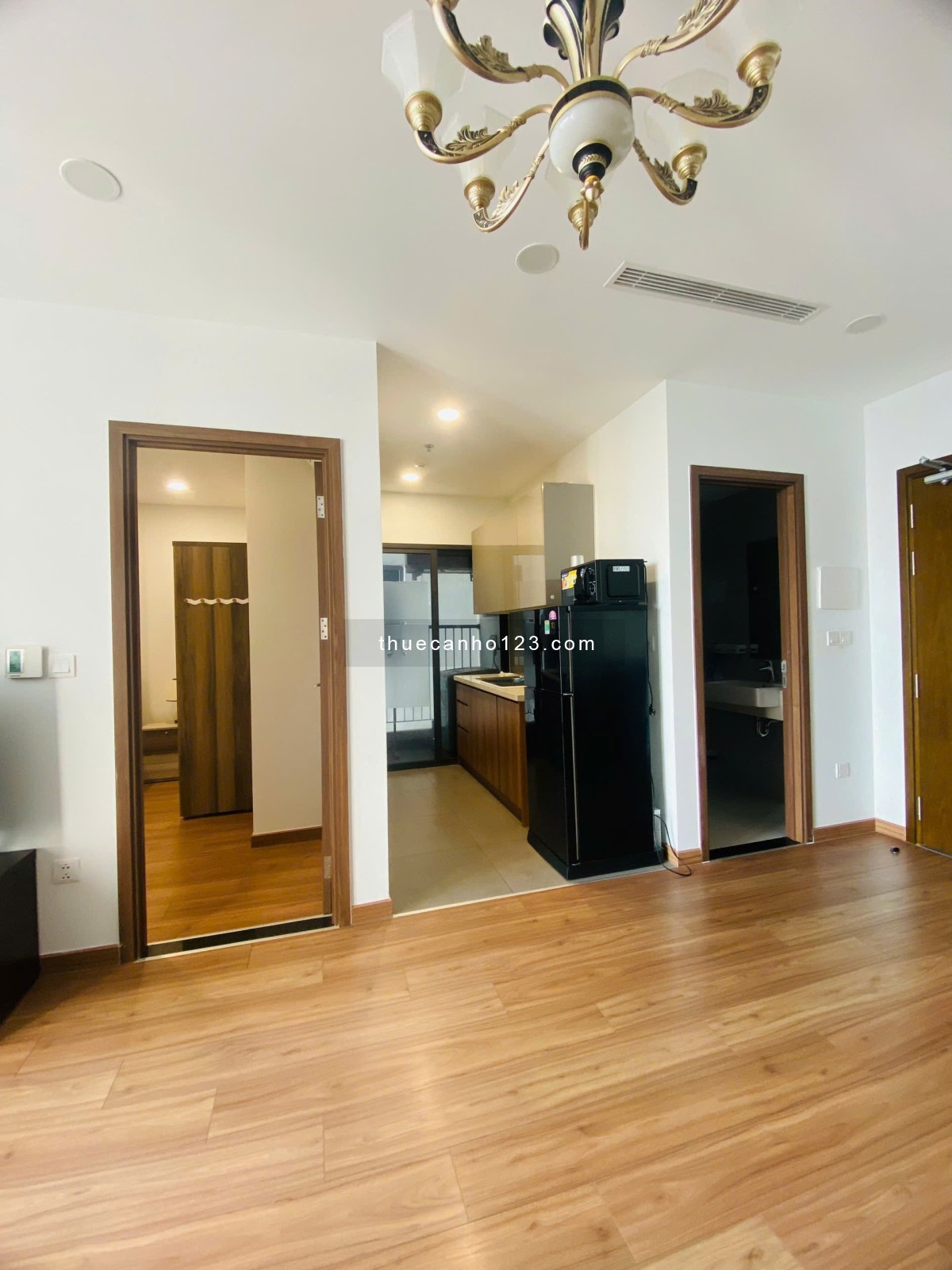 Chính chủ cho thuê CC Eco Green Quận 7, 2PN-2WC, View Sông, Full nội thất. LH: 0938938612