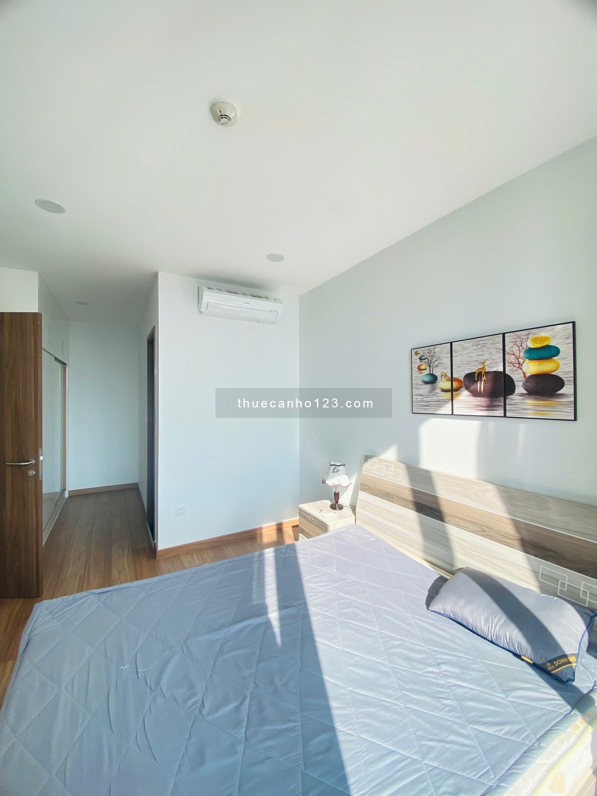 Chính chủ cho thuê CC Eco Green Quận 7, 2PN-2WC, View Sông, Full nội thất. LH: 0938938612
