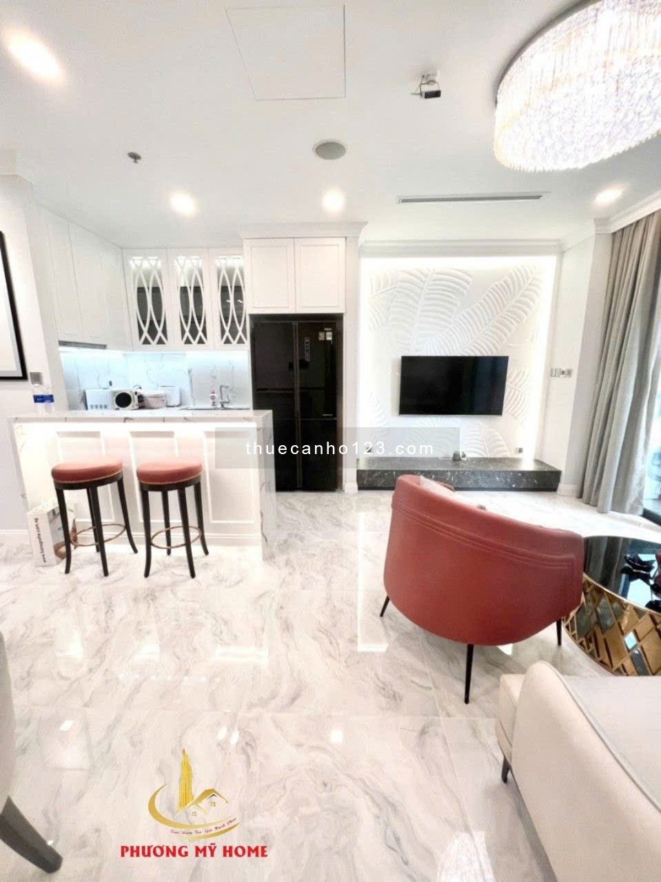 Cho thuê căn hộ 2PN, 2WC, 78m2 nội thất cao cấp tại Vinhomes Golden River Ba Son giá chỉ 33 triệu/th