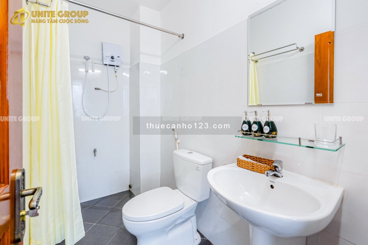 Cho thuê căn hộ cửa sổ trời tách bếp full NT thang máy gần Pull Man, Bùi Viện, Nguyễn Huệ, Bến Thành