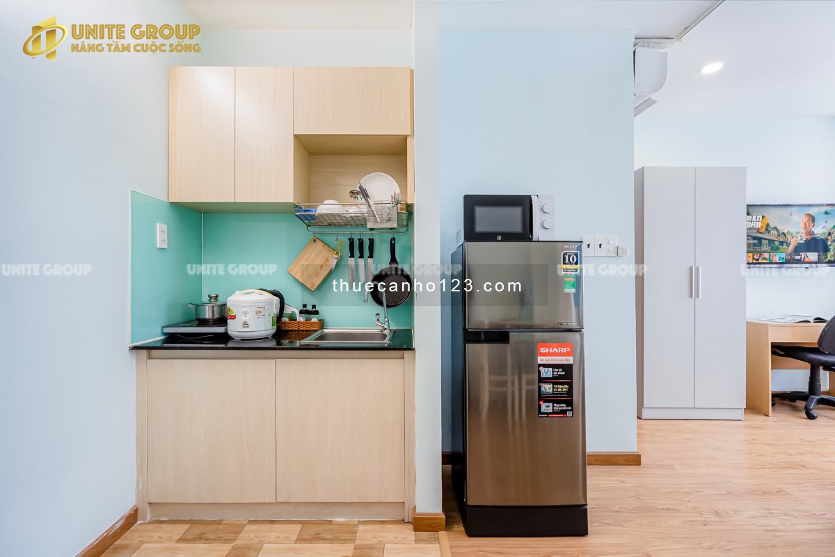 Cho thuê căn hộ cửa sổ trời tách bếp full NT thang máy gần Pull Man, Bùi Viện, Nguyễn Huệ, Bến Thành