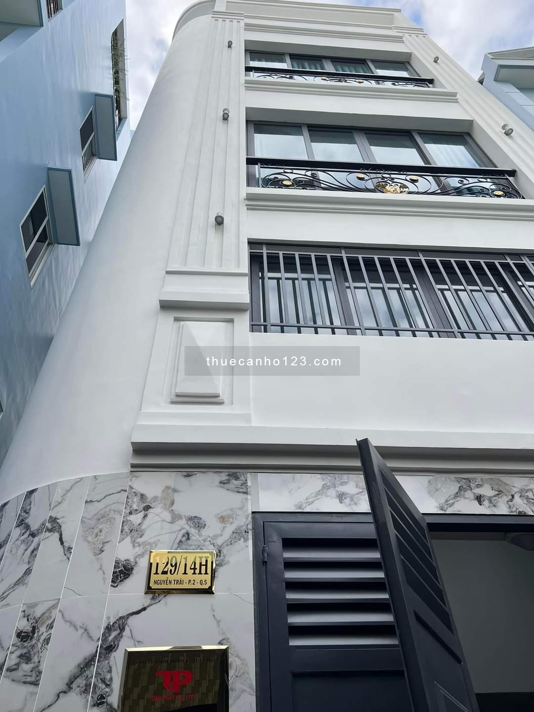 Căn Hộ Dịch Vụ Full Nội Thất, Quận 5, Gần Quận 1