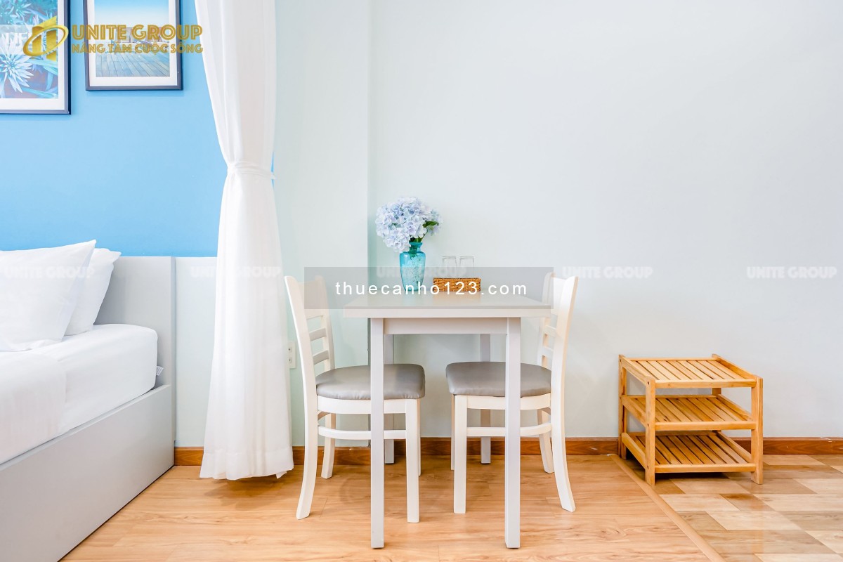 Cho thuê căn hộ cửa sổ trời tách bếp full NT thang máy gần Pull Man, Bùi Viện, Nguyễn Huệ, Bến Thành