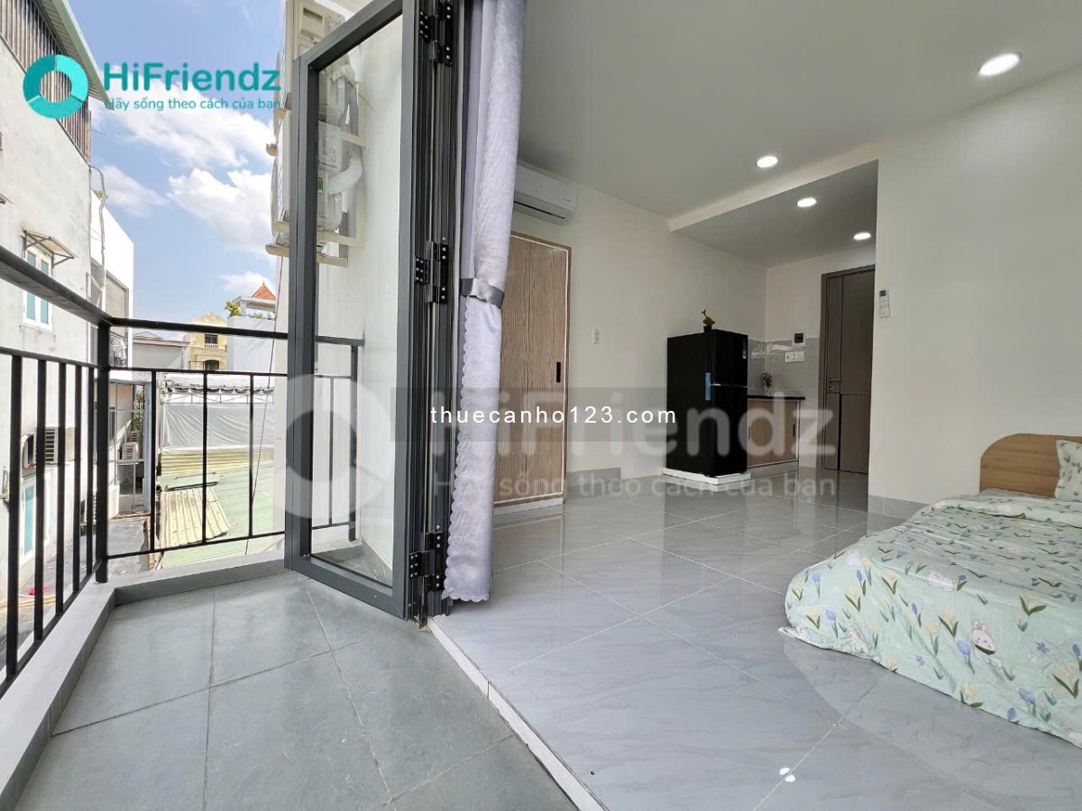 Ban Công Mới 100% Có Nội Thất Phòng siêu thoáng