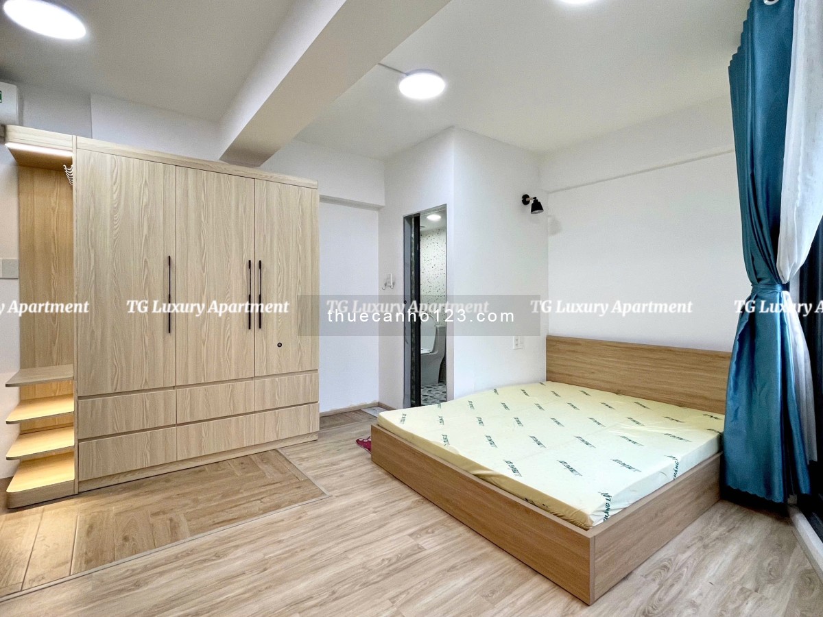 Căn Hộ Ban công, Full Nội Thất, Gần Đại Học UEF, HuTech, Hồng Bàng, Sát Vòng Xoay Đakao Quận 1