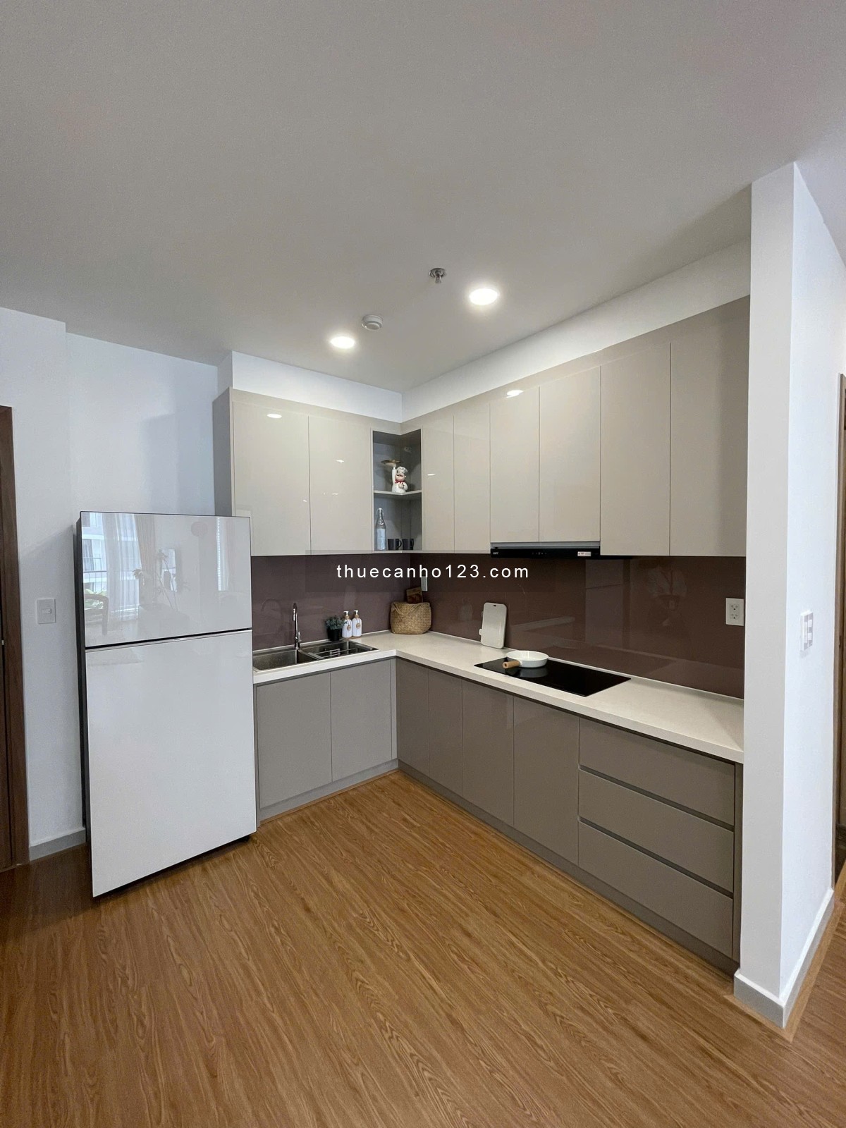 Cho thuê CC 1PN tại MT Eastmark City, 5 triệu, 63m2 có máy lạnh, rèm, 0776.516.239 Gặp khoa