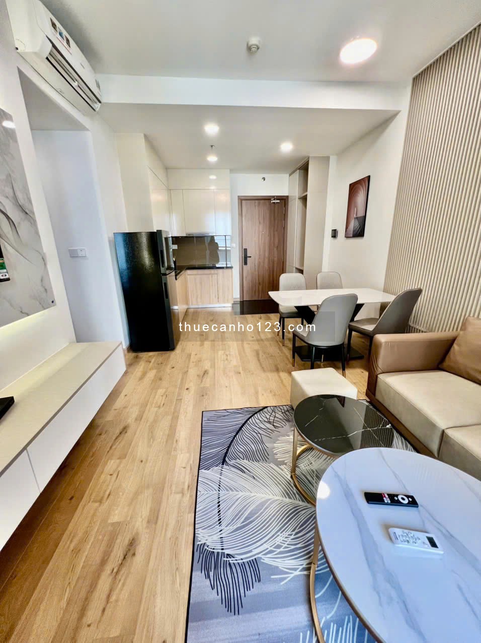 Cho thuê full nội thất – Miễn phí quản lý – Nhà đẹp, nội thất VIP – Xách vali vào ở tại Akari City