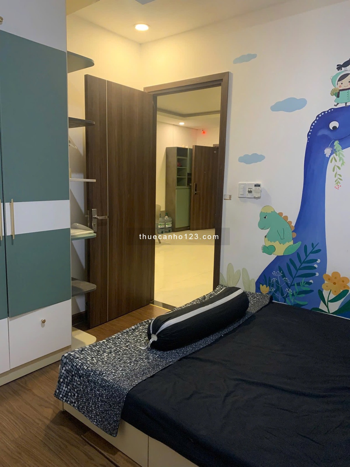 Căn hộ chung cư Sky Center, P2, Tân bình có 2p ngủ, 74m2, 17tr/th