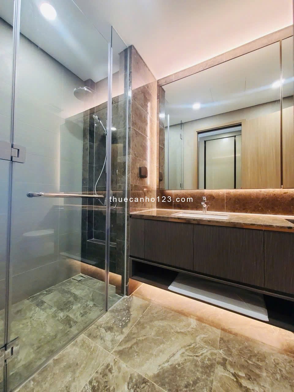 Căn hộ cao cấp Republic, Cộng Hòa, Tân BÌnh: 1 p ngủ, 1wc, 13tr/tháng