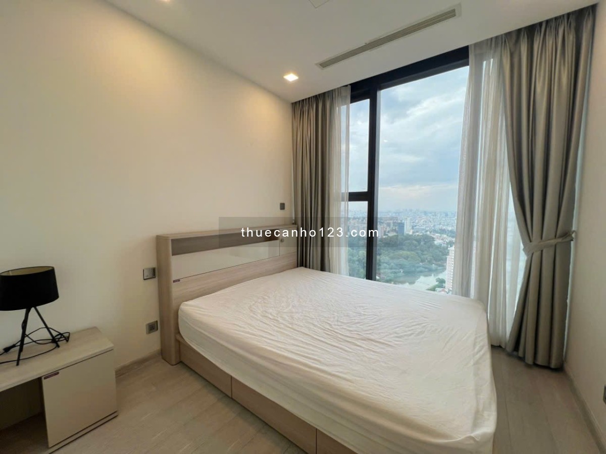 Cho thuê CC 3PN full nội thất, 100m2, 32 triệu ở Vinhomes Golden River, Q1, HCM