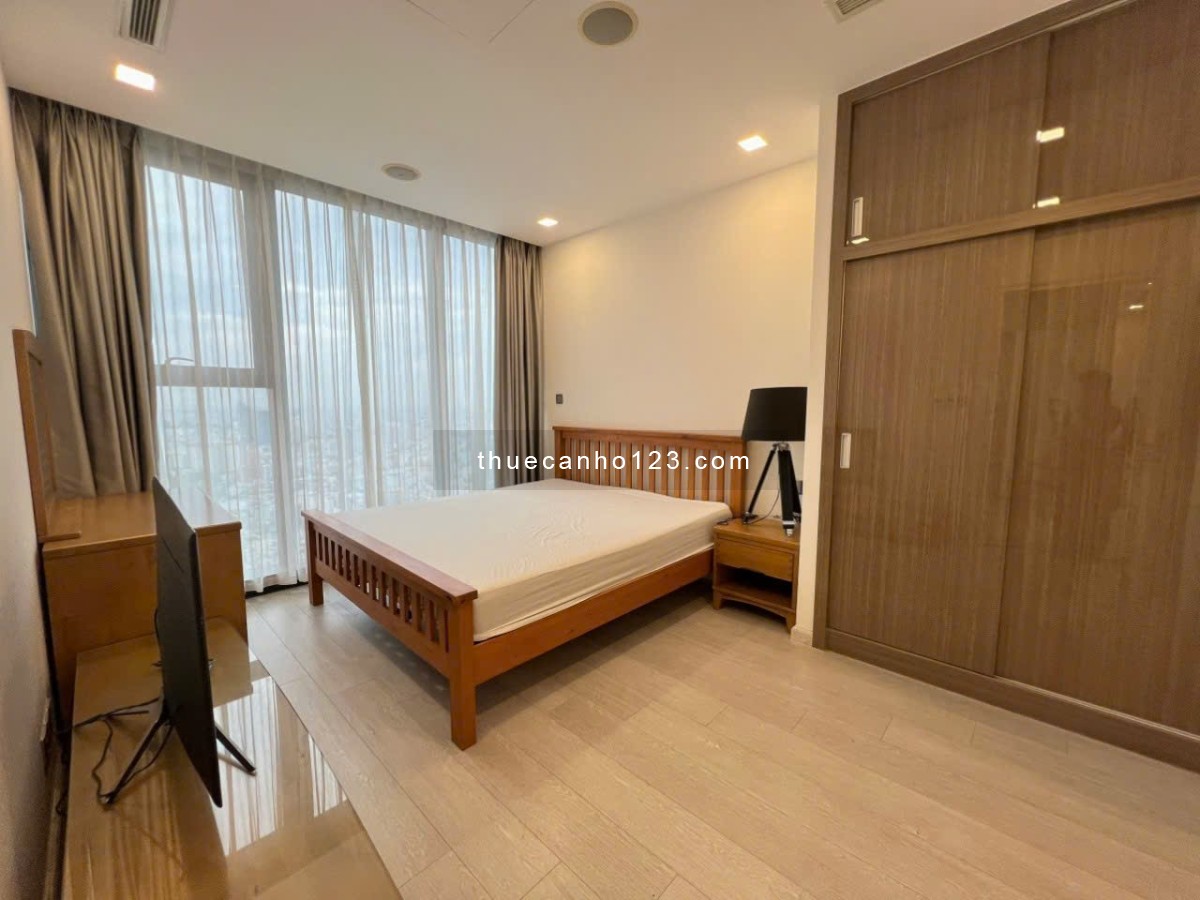 Cho thuê CC 3PN full nội thất, 100m2, 32 triệu ở Vinhomes Golden River, Q1, HCM