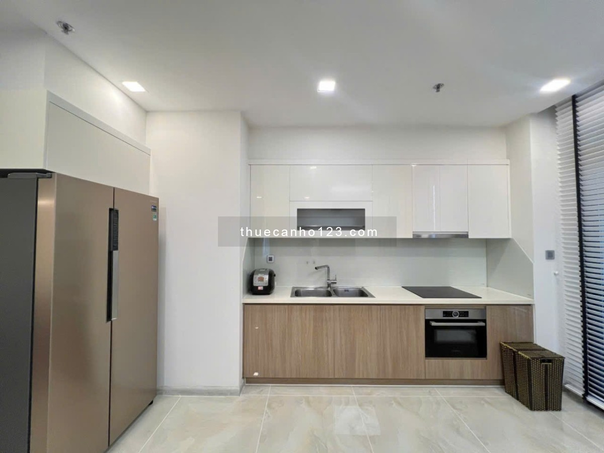 Cho thuê CC 3PN full nội thất, 100m2, 32 triệu ở Vinhomes Golden River, Q1, HCM