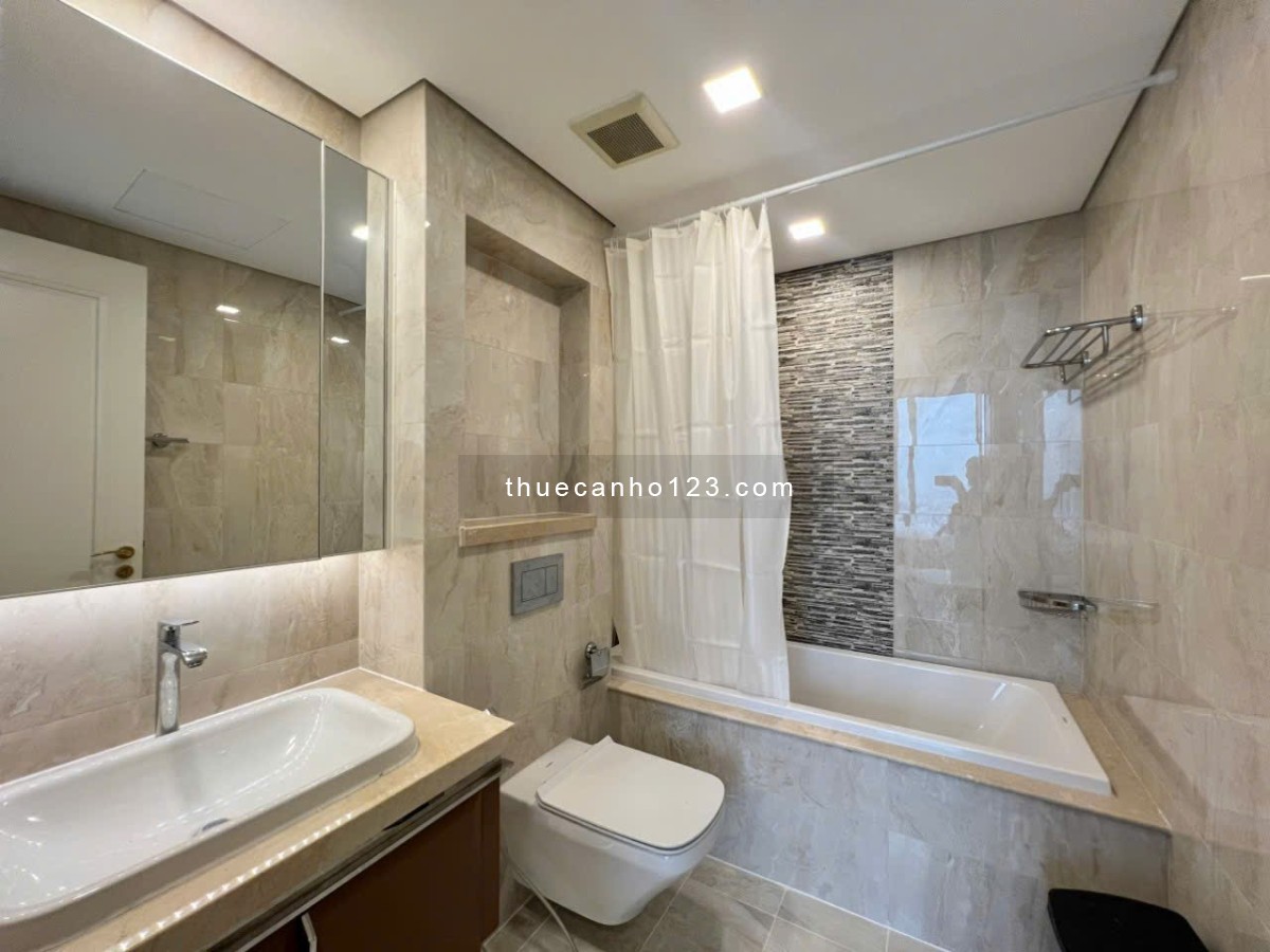 Cho thuê CC 3PN full nội thất, 100m2, 32 triệu ở Vinhomes Golden River, Q1, HCM