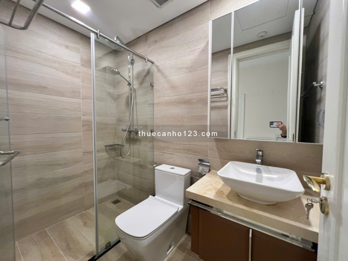 Cần cho thuê gấp căn hộ 1PN, 1WC, 53m2, 18,5 triệu tại Vinhomes Golden River Ba Son, Q1, HCM