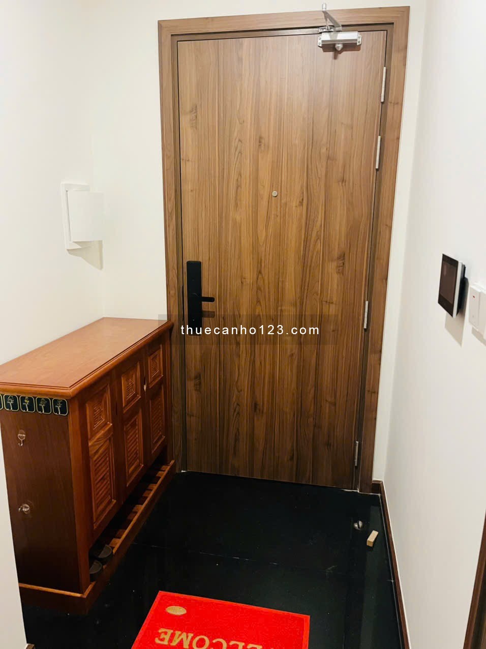 Căn hộ 2PN, 2WC full nội thất - chỉ cần xách vali vào ở, miễn phí quản lý tại Akari City