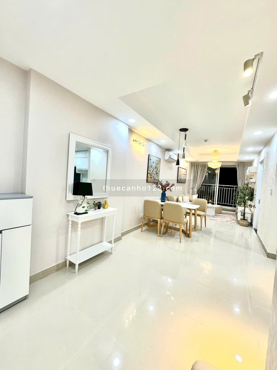 Chính chủ cần cho thuê CH Cao ốc BMC. DT: 89m2 - 3PN - 2WC - Giá thuê : 16 tr/tháng