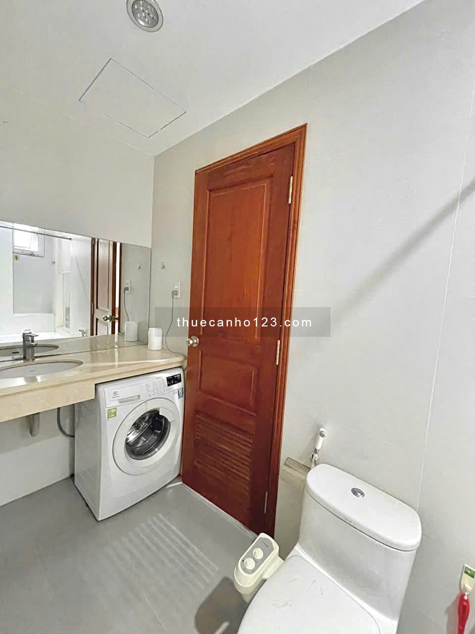 Căn hộ Bình Thạnh cao cấp – 1PN 45m² – Balcony rộng – Cửa sổ trời – Gần nhà thờ Mông Triệu