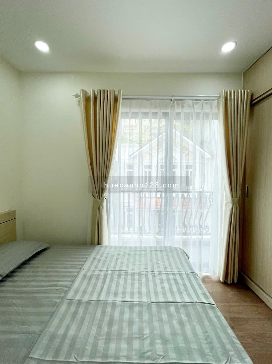 Căn hộ Bình Thạnh cao cấp – 1PN 45m² – Balcony rộng – Cửa sổ trời – Gần nhà thờ Mông Triệu