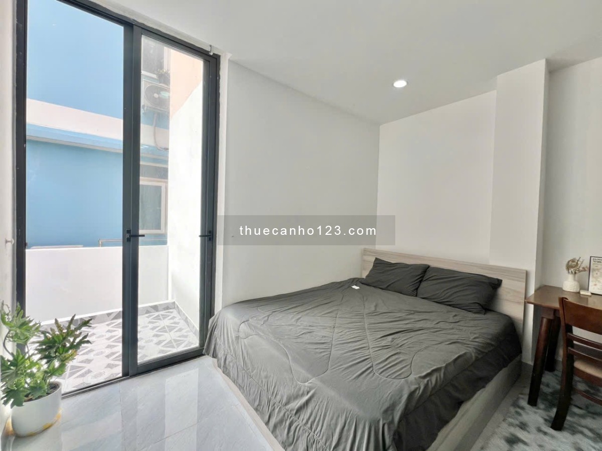 Căn Hộ Ban công, Full Nội thất, Thang Máy, Gần chợ Bà Chiểu, Cầu Bông, Tiện di chuyển Q1 Q2