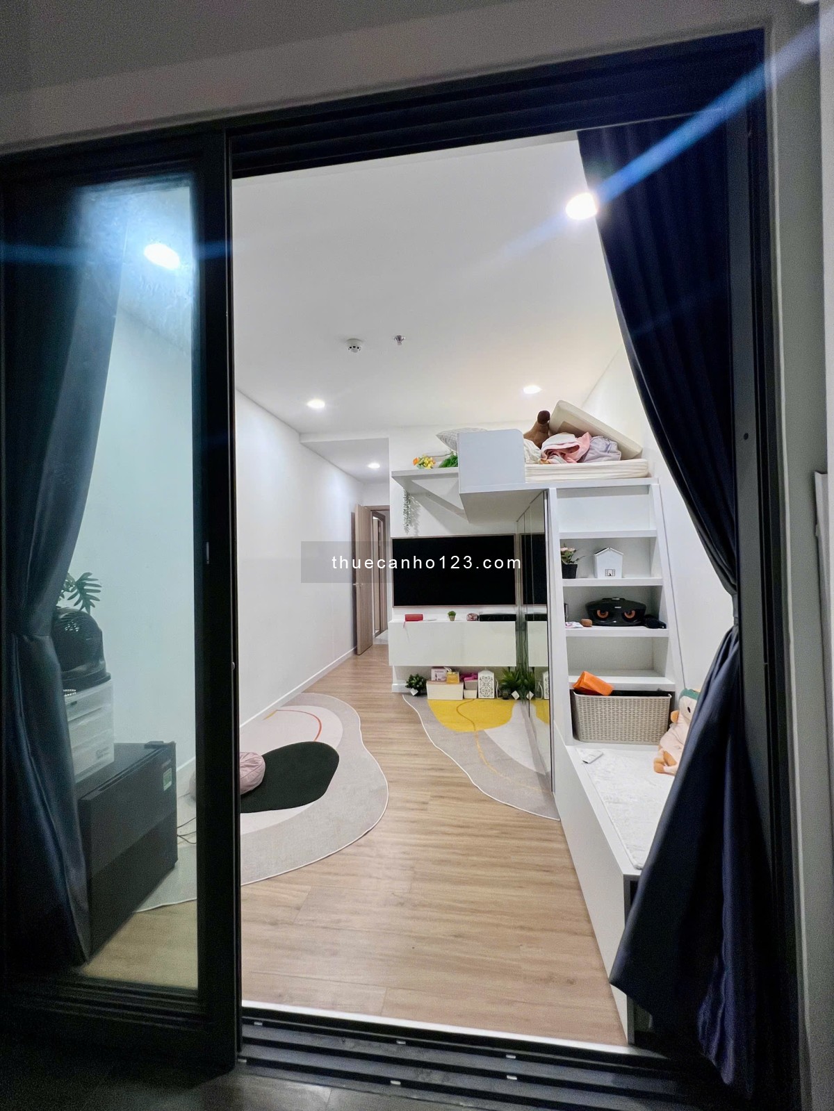 Cho thuê gấp căn studio có sân vườn, đầy đủ nội thất, giá 5,5 triệu/tháng tại MT Eastmark City Q9