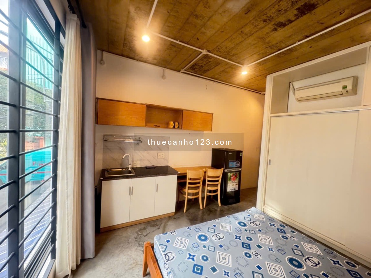 Cho thuê phòng 35m² có ban công, full nội thất, gần sân bay Tân Sơn Nhất, Quận Tân Bình