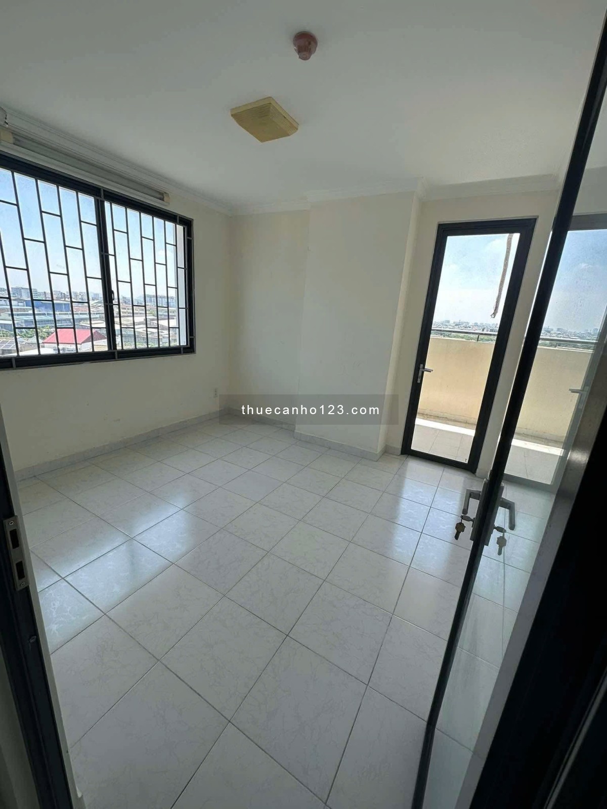 Chung cư Nguyễn Ngọc Phương, P19, Bình Thạnh: 77m2, 2p, 10tr/th