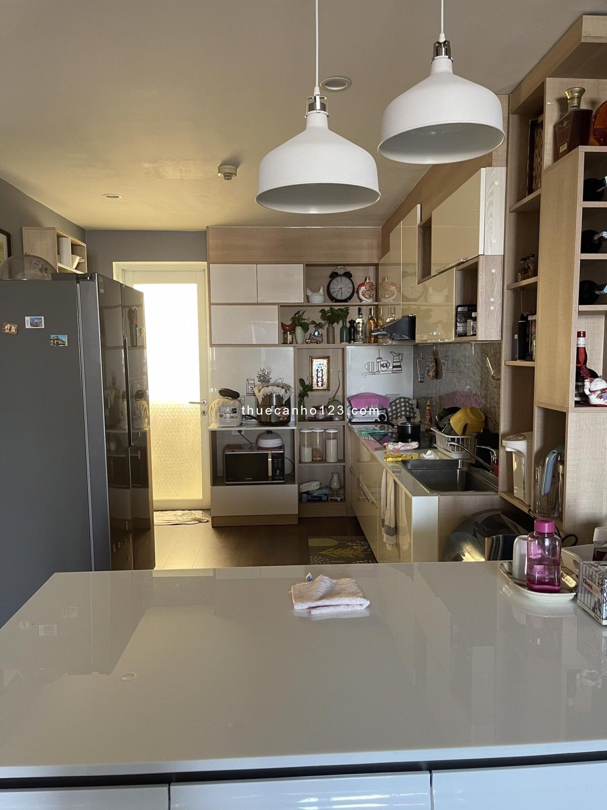 Cần cho thuê gấp căn hộ Hùng Vương plazza Q5, Dt 122m2, 3 phòng ngủ, có nội thất, nhà rộng thoáng