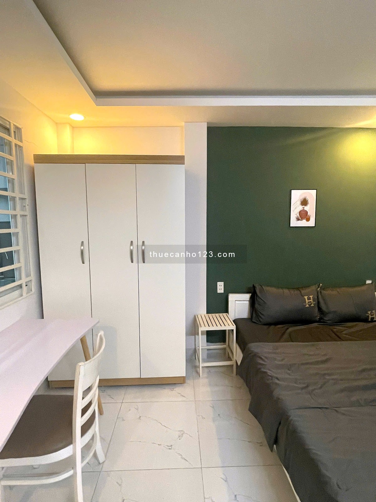 Cho thuê Quận 1 - 1 Phòng ngủ + 1 Phòng bếp + Ban công 50m2 - Chợ Bến Thành, Bùi Viện, Nguyễn Huệ